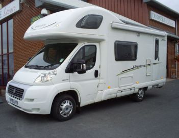 SOLD Swift Lifestyle 590 RS (2007)
