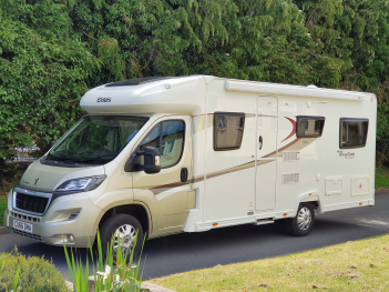 SOLDElddis Riva Gold 195 (66 Reg)