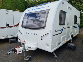 SOLDBailey Pursuit 430/4 Platinum (2017)