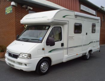 SOLD Bessacarr E450 (2006)