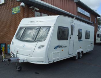 SOLD Lunar Freelander 640 RS (2008)