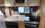 Swift Challenger 480  kitchen