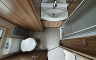 Swift Challenger 480  washroom