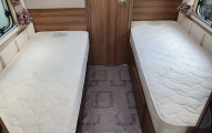 Swift Conqueror 565 twin beds